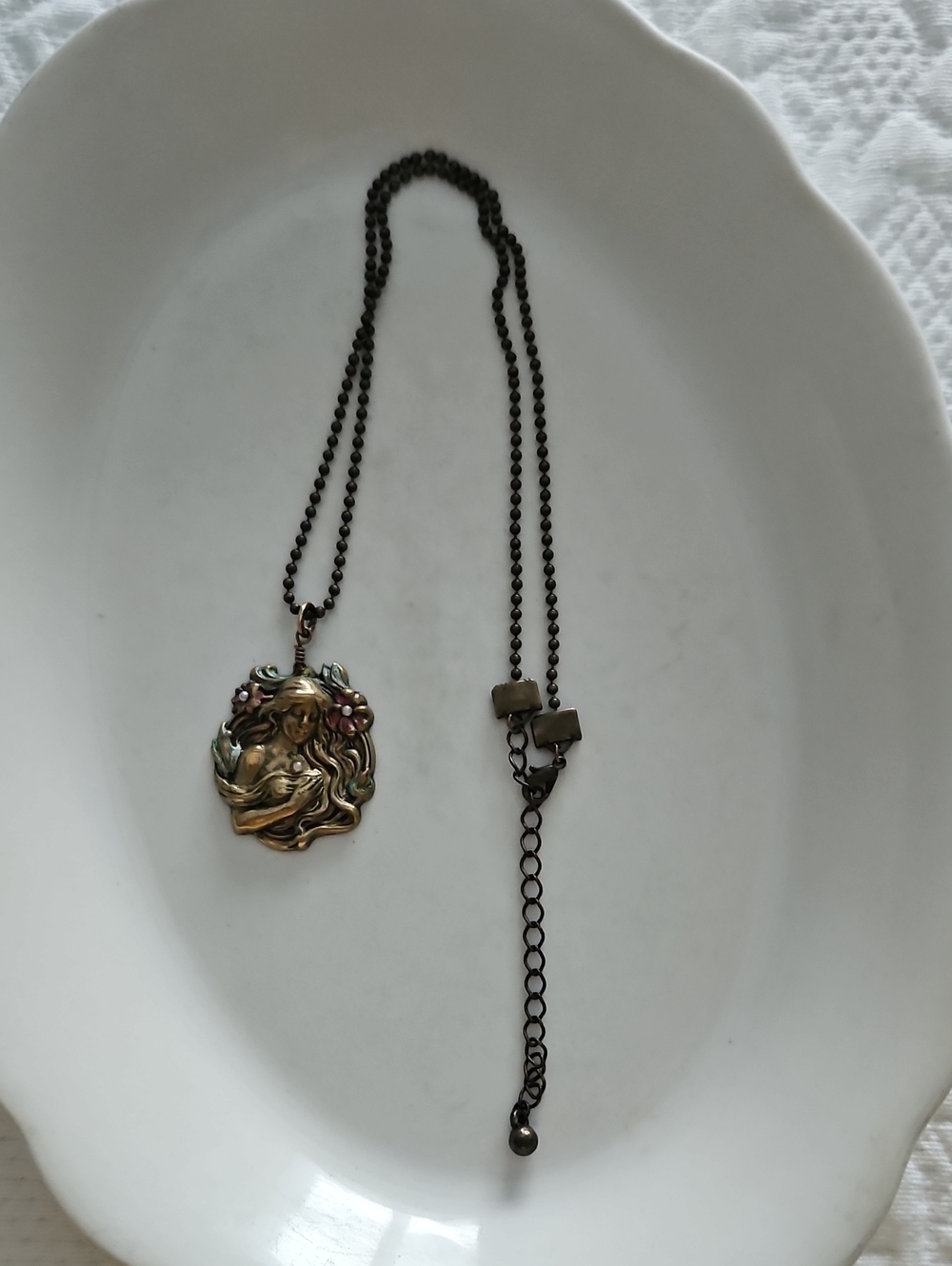 Vintage Art Nouveau Woman Pendant Necklace in Antique Bronze